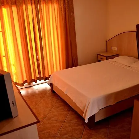 Hotel Ikbal *